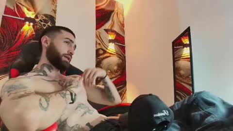 Snapshot of luke_davis01 chatting on 8, 10, 2025 LUKE online show from 8, 10, 2025