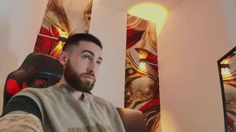 Snapshot of luke_davis01 chatting on 25, 10, 2025 LUKE online show from 25, 10, 2025