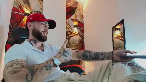 Snapshot of luke_davis01 chatting on 8, 11, 2025 LUKE online show from 8, 11, 2025