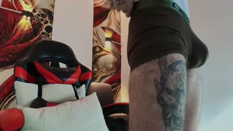 Snapshot of luke_davis01 chatting on 29, 11, 2025 LUKE online show from 29, 11, 2025