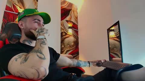 Snapshot of luke_davis01 chatting on 4, 12, 2025 LUKE online show from 4, 12, 2025