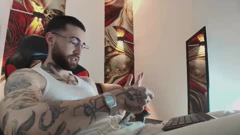 Snapshot of luke_davis01 chatting on 18, 12, 2025 LUKE online show from 18, 12, 2025