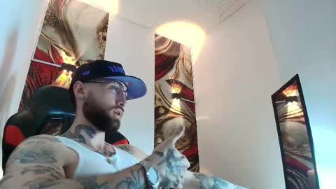 Snapshot of luke_davis01 chatting on 15, 1, 2026 LUKE online show from 15, 1, 2026