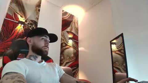 Snapshot of luke_davis01 chatting on 2, 2, 2026 LUKE online show from 2, 2, 2026