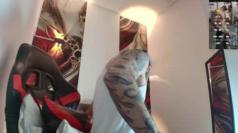 Snapshot of luke_davis01 chatting on 7, 2, 2026 LUKE online show from 7, 2, 2026