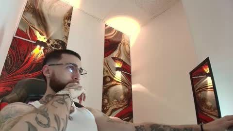 Snapshot of luke_davis01 chatting on 15, 2, 2026 LUKE online show from 15, 2, 2026