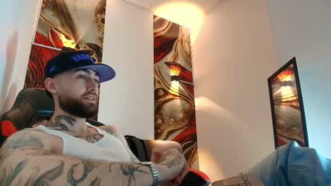 Snapshot of luke_davis01 chatting on 17, 3, 2026 LUKE online show from 17, 3, 2026