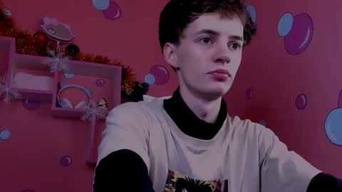 Snapshot of luke_sweet chatting on 21, 12, 2025 Luke online show from 21, 12, 2025