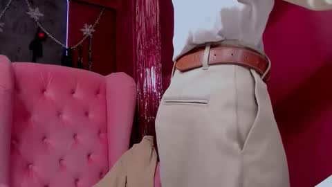 Snapshot of luke_sweet chatting on 22, 12, 2025 Luke online show from 22, 12, 2025