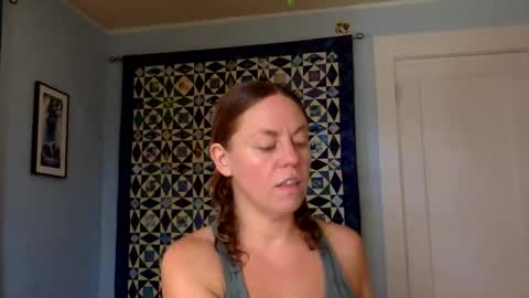 Snapshot of lullabyofbroadway chatting on 26, 5, 2026 lullabyofbroadway online show from 26, 5, 2026