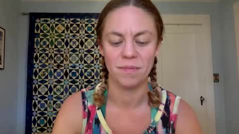 Snapshot of lullabyofbroadway chatting on 8, 6, 2026 lullabyofbroadway online show from 8, 6, 2026