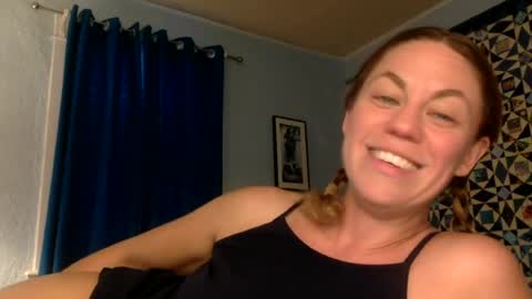 Snapshot of lullabyofbroadway chatting on 16, 6, 2026 lullabyofbroadway online show from 16, 6, 2026