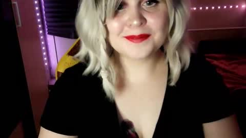 lulovia online show from 10, 3, 2026