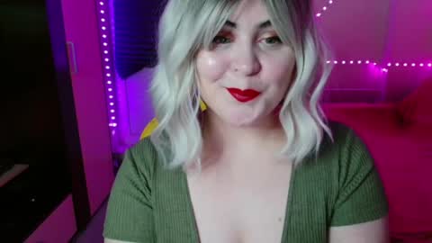 lulovia online show from 30, 4, 2026
