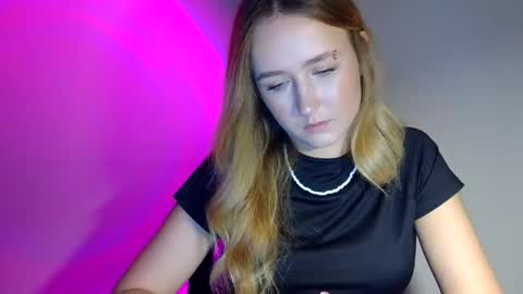 Snapshot of lulu_baby1 chatting on 21, 9, 2025 Lulu Baby18 online show from 21, 9, 2025