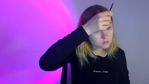 Snapshot of lulu_baby1 chatting on 29, 9, 2025 Lulu Baby18 online show from 29, 9, 2025