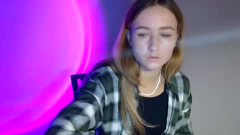 Snapshot of lulu_baby1 chatting on 12, 10, 2025 Lulu Baby18 online show from 12, 10, 2025