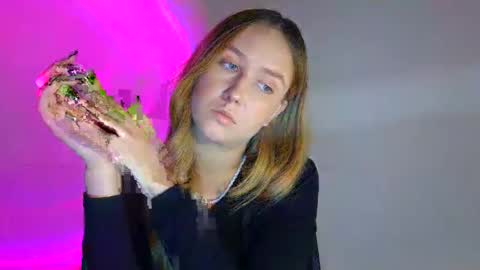 Snapshot of lulu_baby1 chatting on 20, 10, 2025 Lulu Baby18 online show from 20, 10, 2025