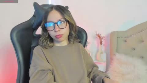 luluuberry online show from 8, 11, 2025