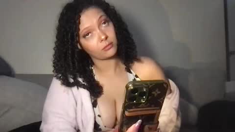 Snapshot of luluvalenttine chatting on 23, 11, 2025 LuLu Valenttine Hot Sexy HawaiianCape Verde online show from 23, 11, 2025