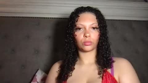 Snapshot of luluvalenttine chatting on 24, 2, 2026 LuLu Valenttine Hot Sexy HawaiianCape Verde online show from 24, 2, 2026