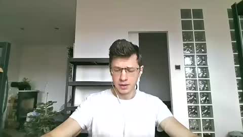 Andrew independent model 2000-0000 CET daily online show from 9, 7, 2026