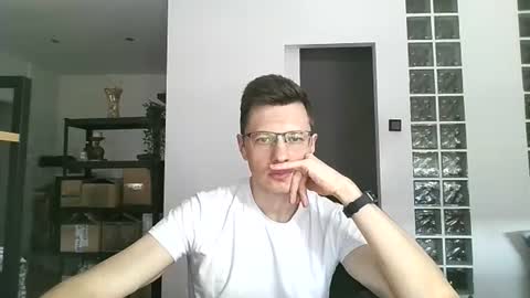 Andrew independent model 2000-0000 CET daily online show from 3, 8, 2026