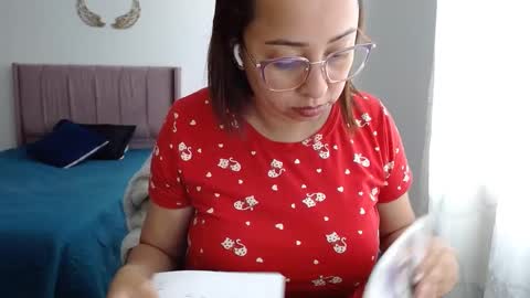 Snapshot of lumi_84 chatting on 10, 1, 2025 LUMI     online show from 10, 1, 2025