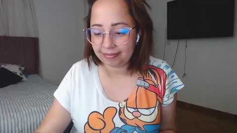 Snapshot of lumi_84 chatting on 2, 2, 2025 LUMI     online show from 2, 2, 2025