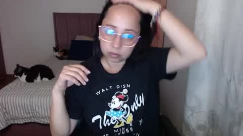 Snapshot of lumi_84 chatting on 2, 11, 2025 LUMI     online show from 2, 11, 2025