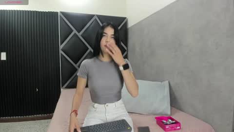 Snapshot of luna__02 chatting on 7, 7, 2026 Luna online show from 7, 7, 2026
