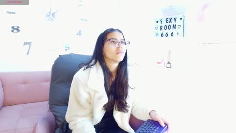 Luna And Titan  online show from 8, 2, 2026