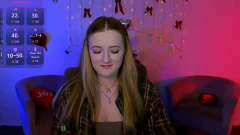 luna_berryy online show from 12, 5, 2026