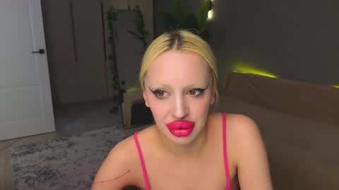 luna_beverly online show from 29, 4, 2026
