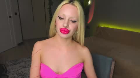 luna_beverly online show from 30, 4, 2026