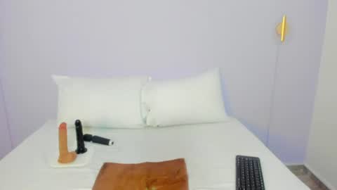 L U N A  online show from 16, 7, 2026