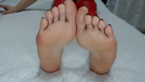 Snapshot of luna_bluebery chatting on 11, 9, 2025 Luna--Blueberry online show from 11, 9, 2025