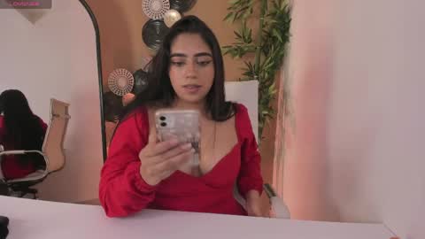 luna_cute14 online show from 16, 4, 2026