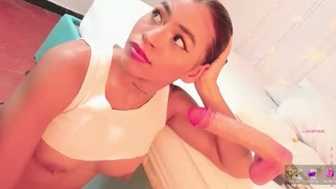 Snapshot of luna_cute_2 chatting on 6, 1, 2026 luna_cute_2 online show from 6, 1, 2026