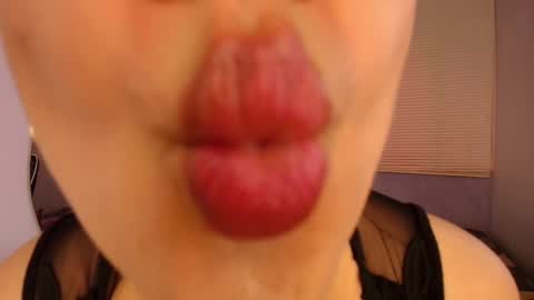luna_desiree online show from 11, 3, 2026