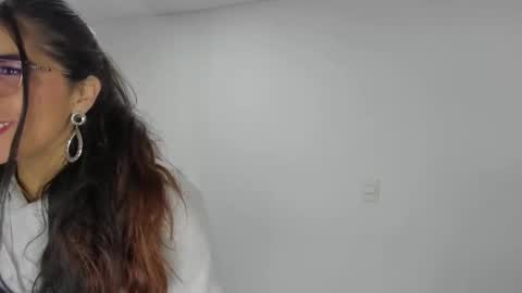 luna  online show from 2, 5, 2026