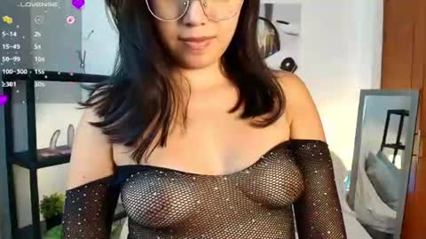 Luna Ferrer online show from 23, 6, 2026