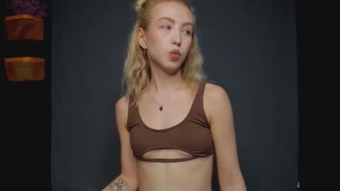 Snapshot of luna_helles chatting on 16, 1, 2026 Elizabeth online show from 16, 1, 2026