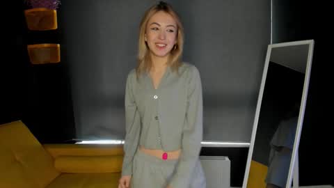 Snapshot of luna_helles chatting on 7, 2, 2026 Elizabeth online show from 7, 2, 2026