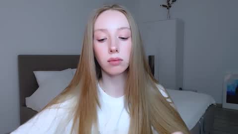 Luna online show from 19, 1, 2025