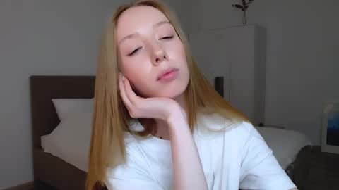 Luna online show from 20, 1, 2025