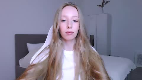 Luna online show from 8, 11, 2025