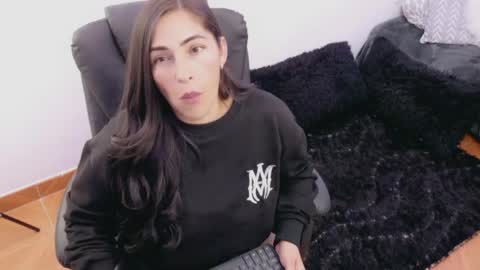 Snapshot of luna_lgomez chatting on 19, 4, 2026 luna online show from 19, 4, 2026