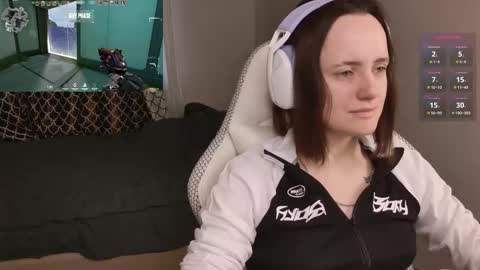 luna_loveeee online show from 23, 10, 2025