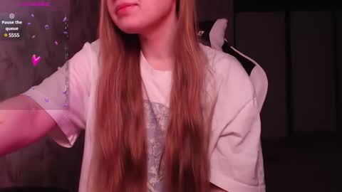 Snapshot of luna_loveisgood chatting on 12, 1, 2025 Luna online show from 12, 1, 2025